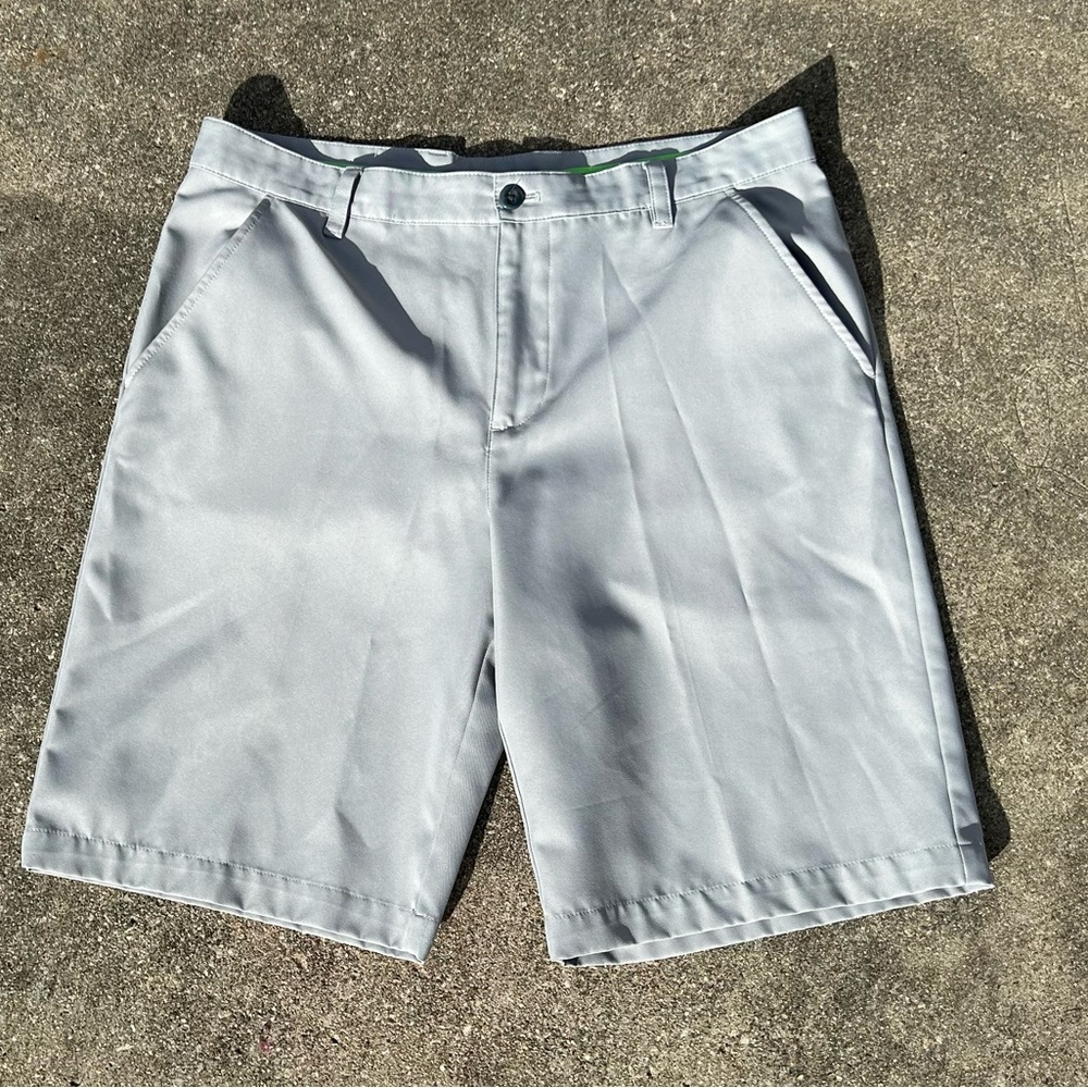 Izod Golf Shorts Taupe Men’s Size 34